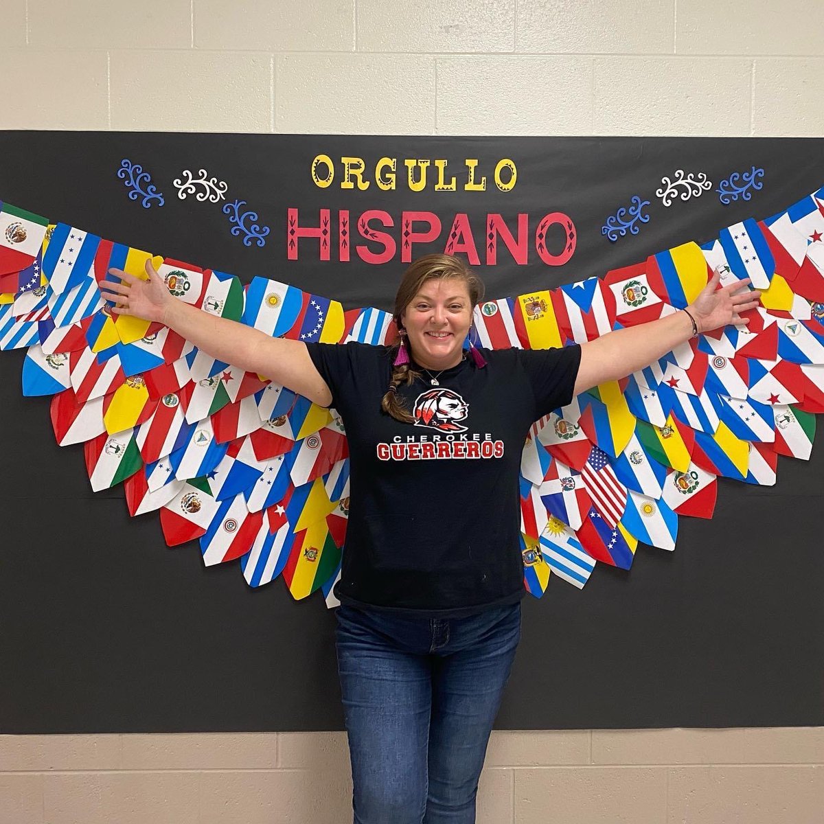 Look at this beautiful display from Jennifer Rasmussen, Cherokee HS Spanish teacher, and the CHS Workplace Spanish students to celebrate Hispanic Heritage Month! Deja que tus sueños vuelen! (Allow your dreams to soar!) #CHSGUERREROS #ccsdfinearts <a href="/CherokeeSchools/">Cherokee Co. Schools</a>