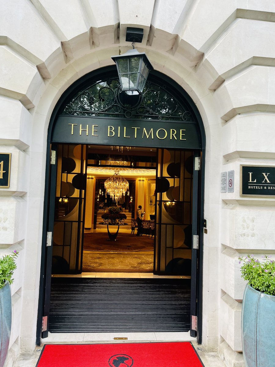PURELUXURYagent's tweet photo. An inspiring and insightful day discussing the future of luxury travel with @TTGMedia #ttgluxurysummit https://t.co/UVqHiqVdUh