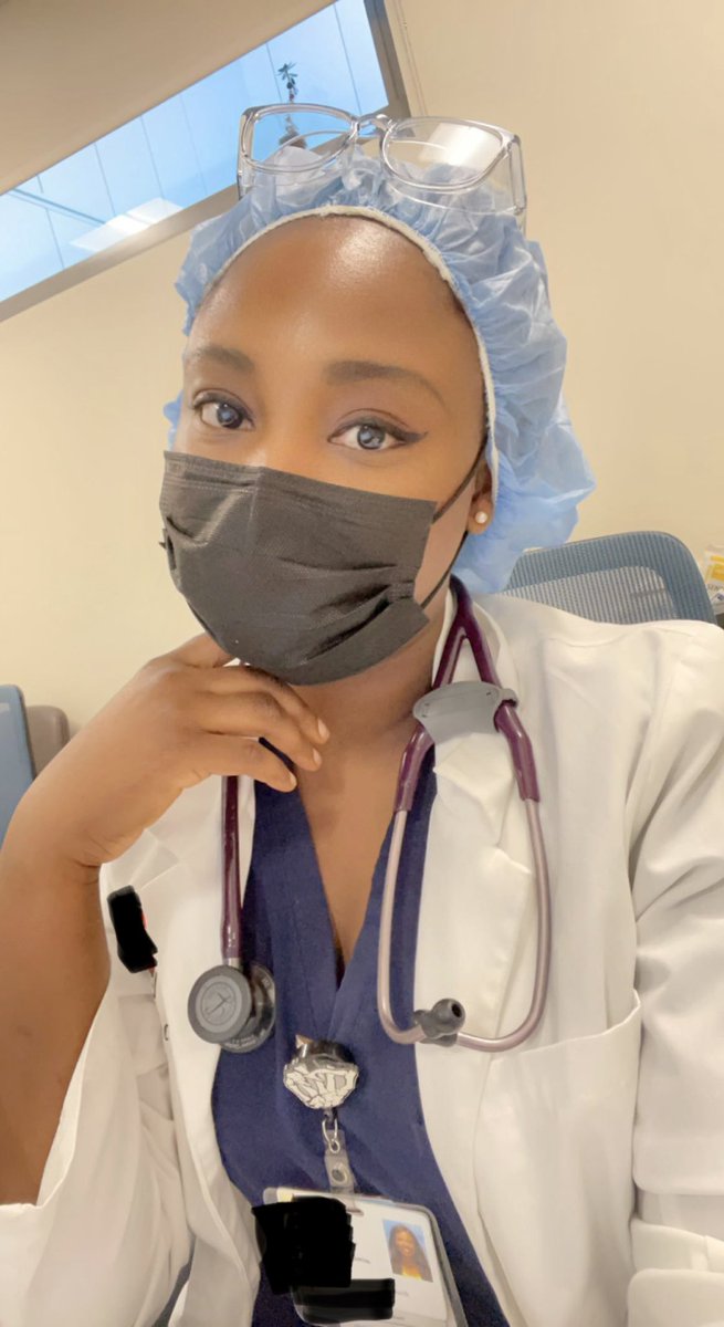 ItsMissIsi's tweet photo. Even though you can only see 40% of my face, I feel like my skin is glowing today. shout out to tretinoin 😌✨
#HappyPAWeek 🤗 https://t.co/KRMYIG99Gk