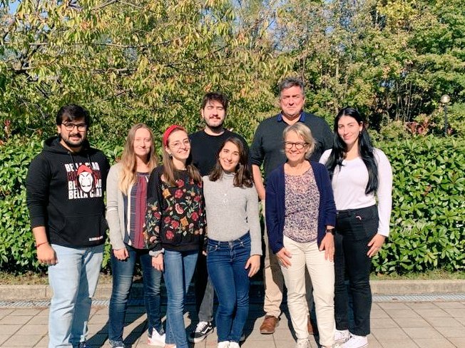 mannbhatt_3's tweet photo. It was an amazing week of hosting @Dr_F_MacMillan at Bossi's Lab in @Uni_Insubria. Got to learn a lot about EPR spectroscopy followed by exciting possibilities of collaborations and interesting conversations! #exchange #epr #neurotrans #mscaitn #electrophysiology https://t.co/DdiyeE1Pdr