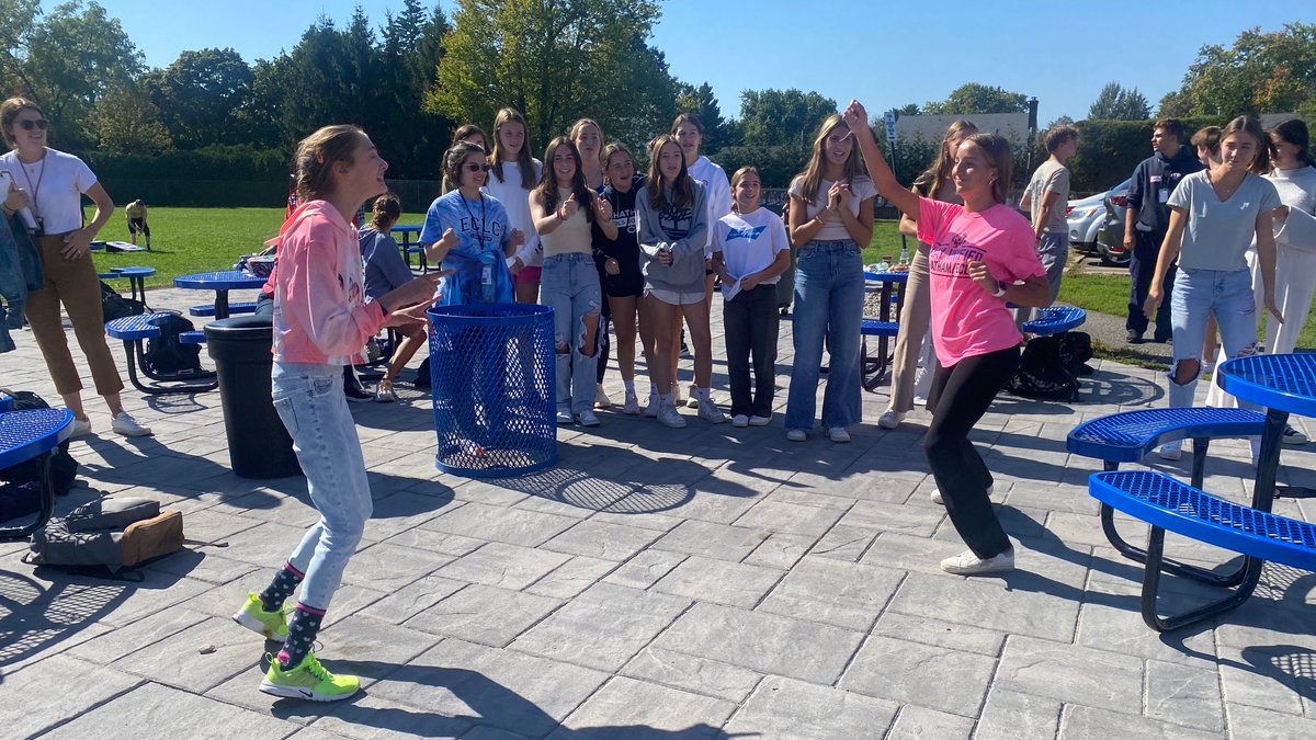 chatham_sdoc's tweet photo. Life is better when you're dancing! A beautiful day for our first Play Unified lunch with ECLC students. This monthly program builds connections between students at CHS and ECLC.  No better way to encourage others to join than to start a conga line. #wearesdoc  #PlayUnified https://t.co/kbxp6RbZL1
