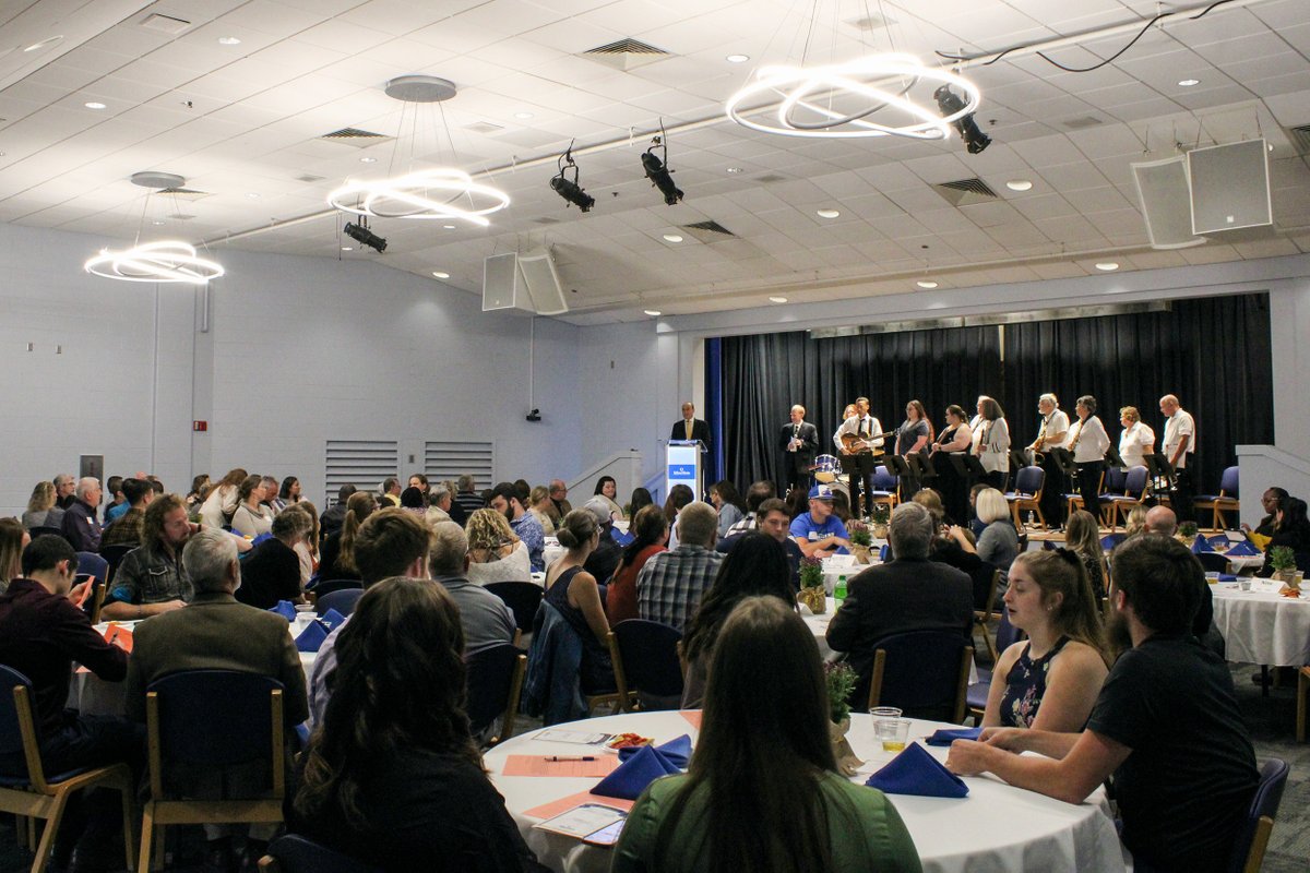 EdisonOhio's tweet photo. We had a wonderful time honoring some of our best and brightest students at our annual Scholarship Celebration! The event recognizes the achievements of scholarship recipients and provides them with the opportunity to fellowship with each other. https://t.co/2Mxm6JQ27y