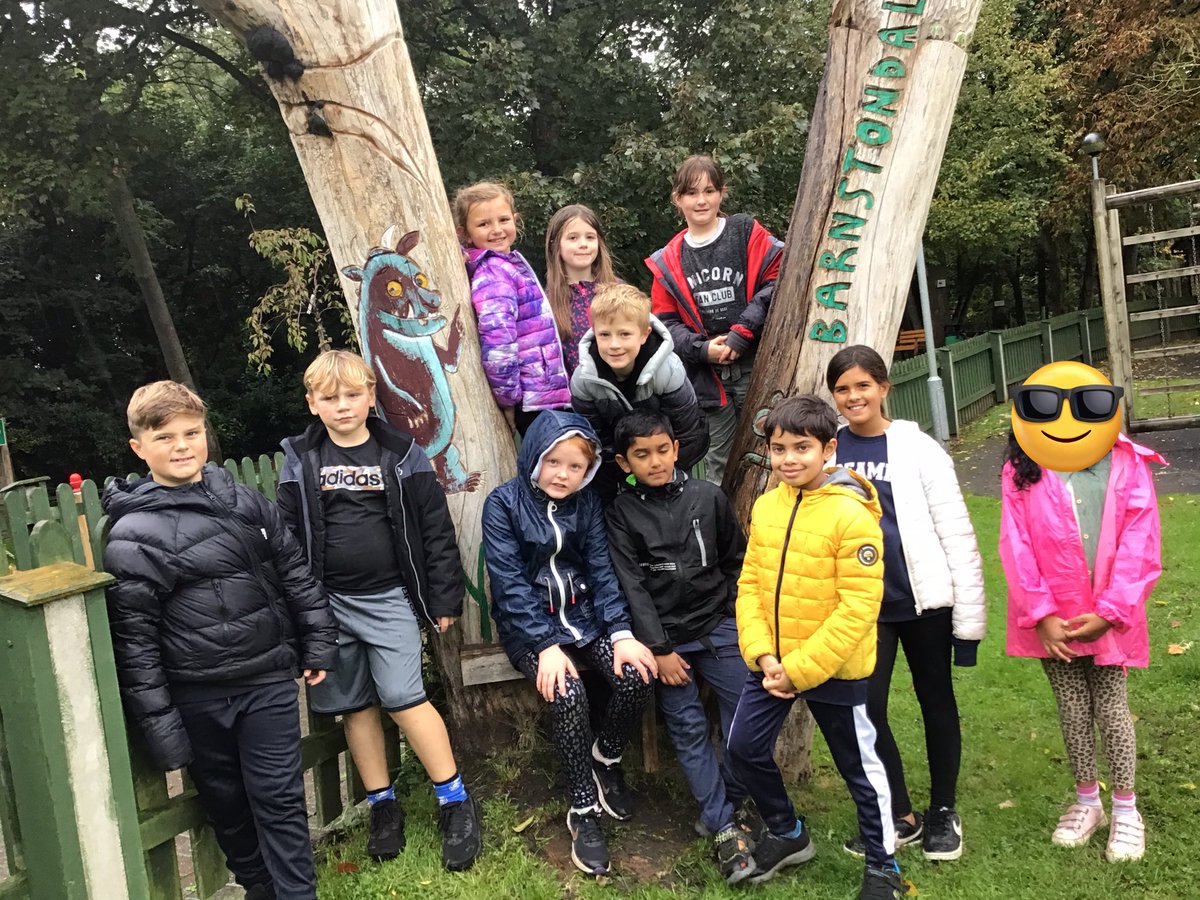 GaytonPrimary's tweet photo. Our 3 activity groups from the last few days @barnstondale. Huge thanks to all the staff @barnstondale from the activity leaders to the cleaning staff, catering team and site maintenance staff. We had a wonderful time! 😃😃😃 https://t.co/UYw1NPDaD0
