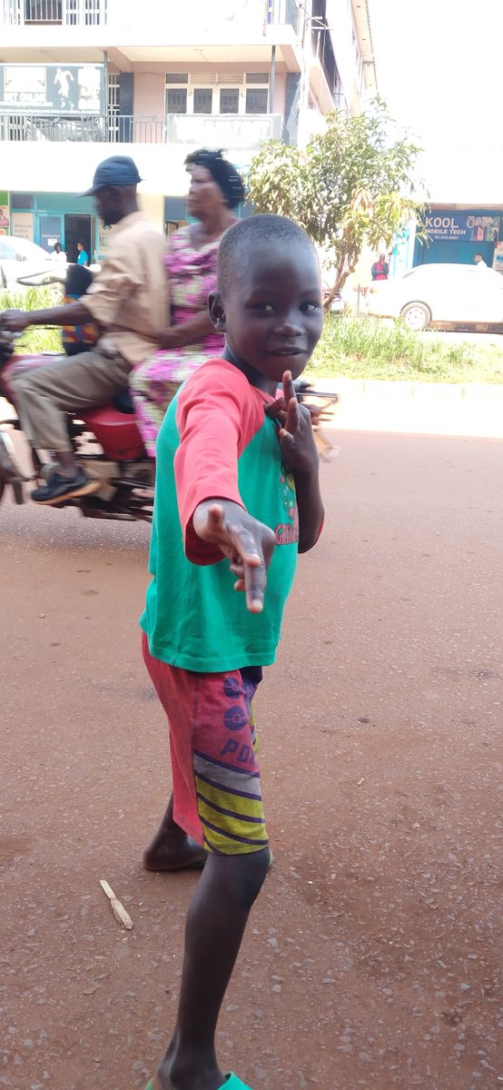 OkenyiSing's tweet photo. Loving children is my passion always ❤️❤️ https://t.co/h5TrTjWhbN