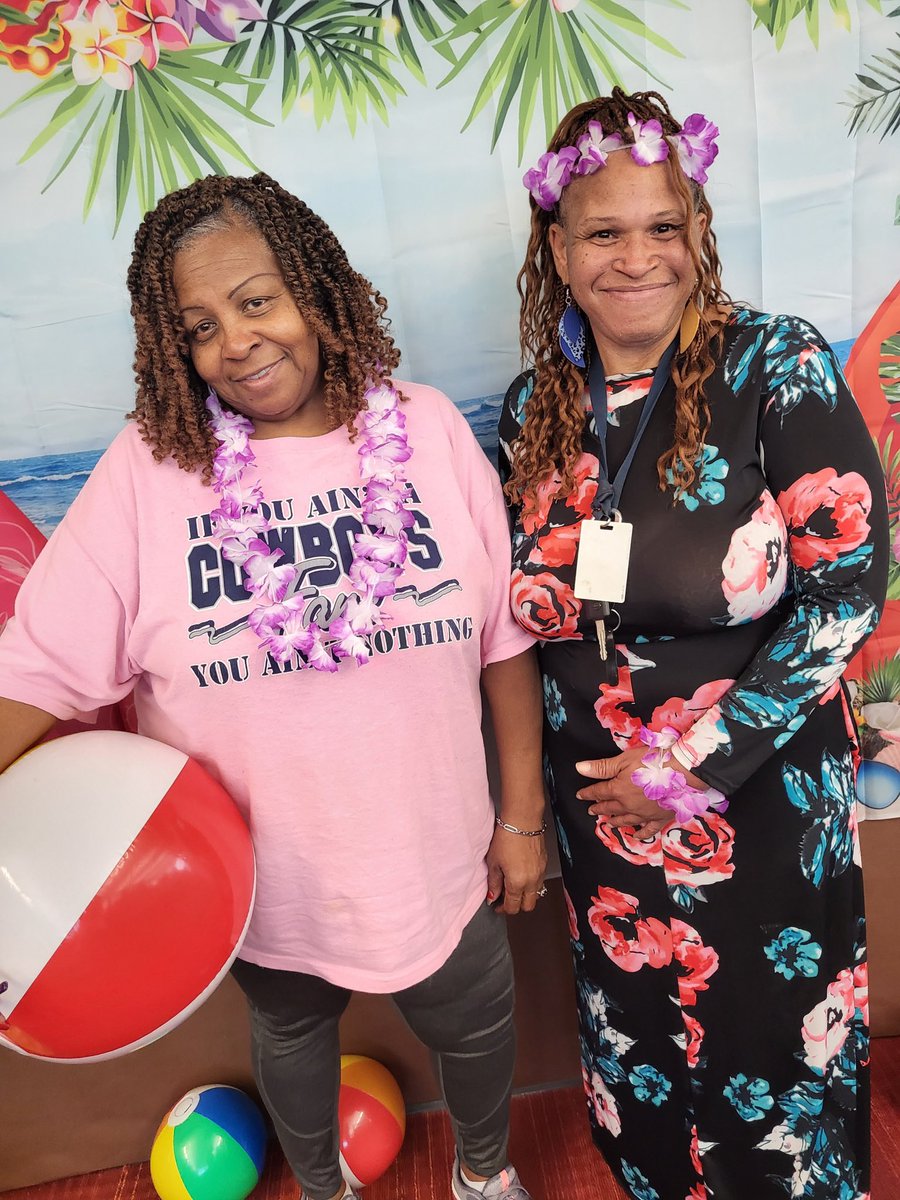 Aloha Friday. They’ve been waiting for you! #SCFW2022 #WeRTheNAC #SmithStarzz #LifeAtATT