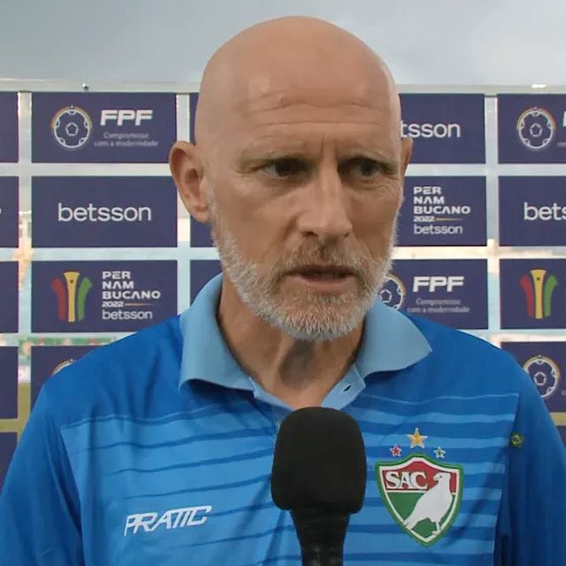 Anunciamos a contratação do treinador <a href="/silviocriciuma/">Silvio Nicoladelli</a> para comandar o Azulão na próxima temporada.
Ele que já comandou equipes como Goiás, Itumbiara, Grêmio Anápolis, ABC, Paraná e por último estava no Salgueiro, chega para a disputa do Campeonato Goiano 2023.

Bem-vindo Silvio!