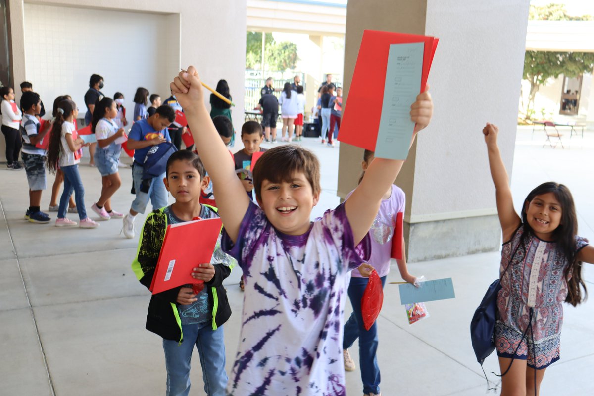 PBVUSD's tweet photo. Today was Career Day at McAuliffe Elementary! Thank you to all of our guests who shared their careers with our students. Our McAuliffe Explorers had a blast learning about different career fields!!!

#WeArePBV @MPbvusd https://t.co/k2pd6h2lsr