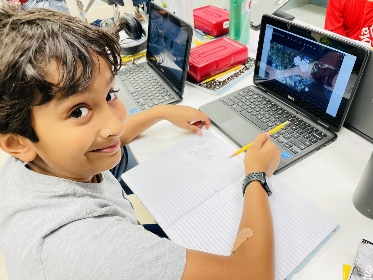 ProfKindred's tweet photo. Making observations, sketching in our science notebooks, asking questions, and identifying plant species using technology. #Science #fifthgrade #ecosystems #beartavernpride https://t.co/eZA2PLRuAl