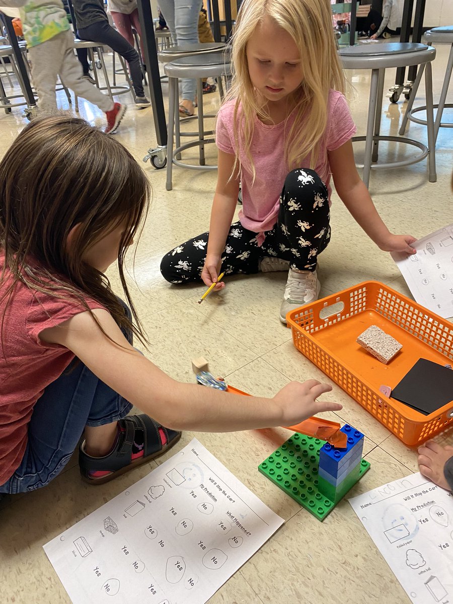 MrsK_STEAMLab's tweet photo. Today in the #EESSTEAMLab the Kinders finished the week with an experiment! They made a hypothesis and tested various materials to see which objects would stop the car. Iβm SO proud of all their hard work this week! https://t.co/BJeiMezuad