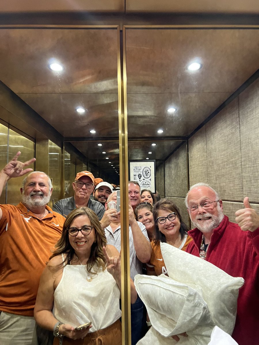 rudyrc's tweet photo. @RenHotels #HELP. Weโve been stuck in your elevator for the last hour!! #911 #Elevator #BrokenElevator #TexasOUWeekend #Bonvoy #marriottbonvoy #Marriott https://t.co/DKUctGCVxy
