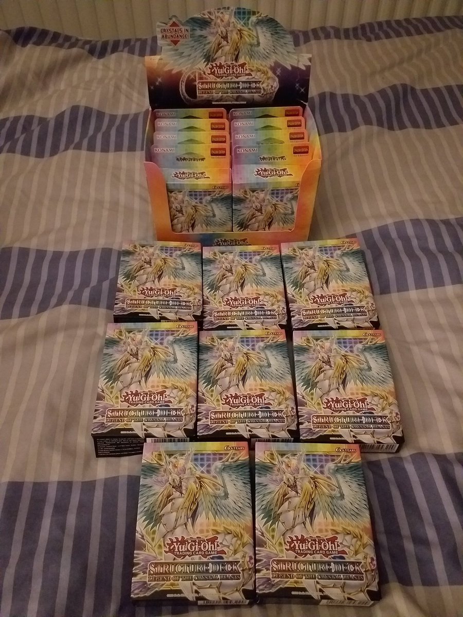 CaptainSquirtl's tweet photo. Entirely too addicted to this deck... Now to win the mat on Sunday to complete the collection! #YuGiOh #CrystalBeasts https://t.co/ccFEK2g7Tw