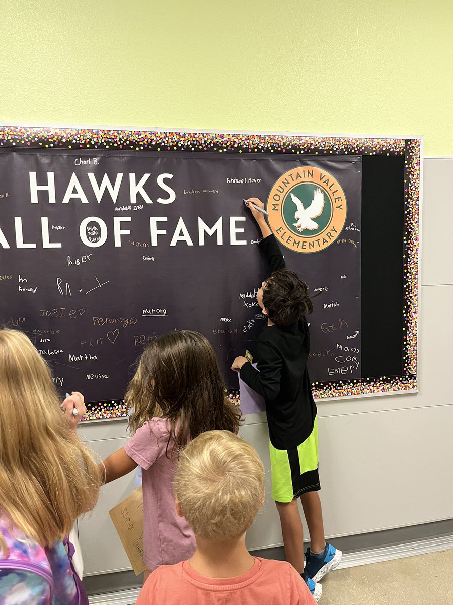 andreapatrick's tweet photo. Positive Office Referrals happened right before Shine Time clubs! It was a great Friday at MVES!!! @lisajimenezAP #everystudentconnected https://t.co/K3Pok7LxOD
