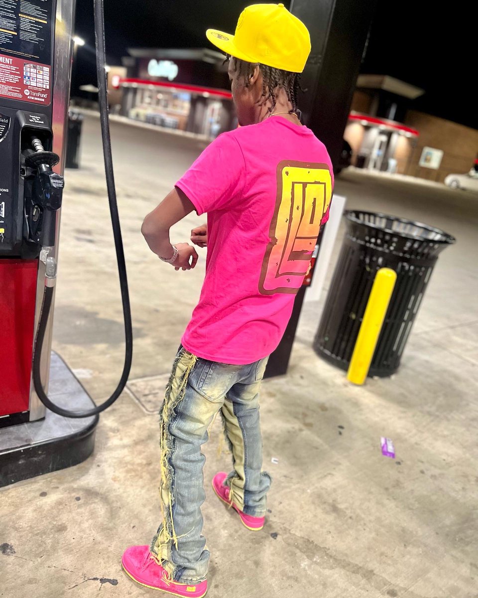 lordxrage's tweet image. I can see you niggas plottin' through my peripheral  Real nigga, they wanna copy my material 
But I'm cut from a different kind of silk than you lil' niggas 🔥💯🤧 #LLMANMAN #FreeDairus #LLJ
#2️⃣3️⃣