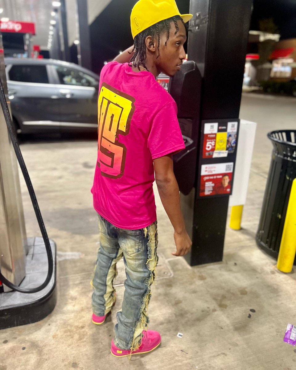 lordxrage's tweet image. I can see you niggas plottin' through my peripheral  Real nigga, they wanna copy my material 
But I'm cut from a different kind of silk than you lil' niggas 🔥💯🤧 #LLMANMAN #FreeDairus #LLJ
#2️⃣3️⃣