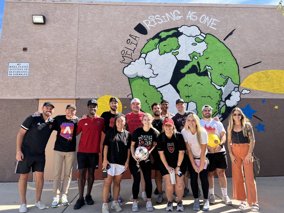 PHXRisingFC's tweet photo. We partnered up with @StateFortyEight Foundation to create this mural, revitalize their garden, and host a soccer clinic at @StarlightPark1.

The Front Office, @channingchasten and @floodabk all helped to make this school beautification an event to remember.

#RisingAsOne | @NAU https://t.co/agbtEdnWY9
