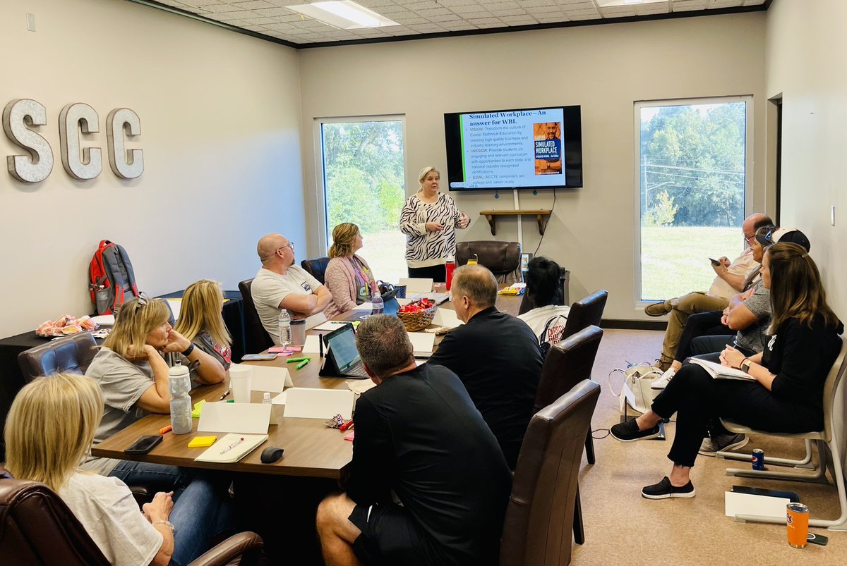 SOARwithCTE's tweet photo. Thank you, Danielle Morton from @srebeducation, for the valuable training on Simulated Workplace! We are looking forward to applying our learning to each of our academies! #SOARwithCTE https://t.co/qJTy09uYfw
