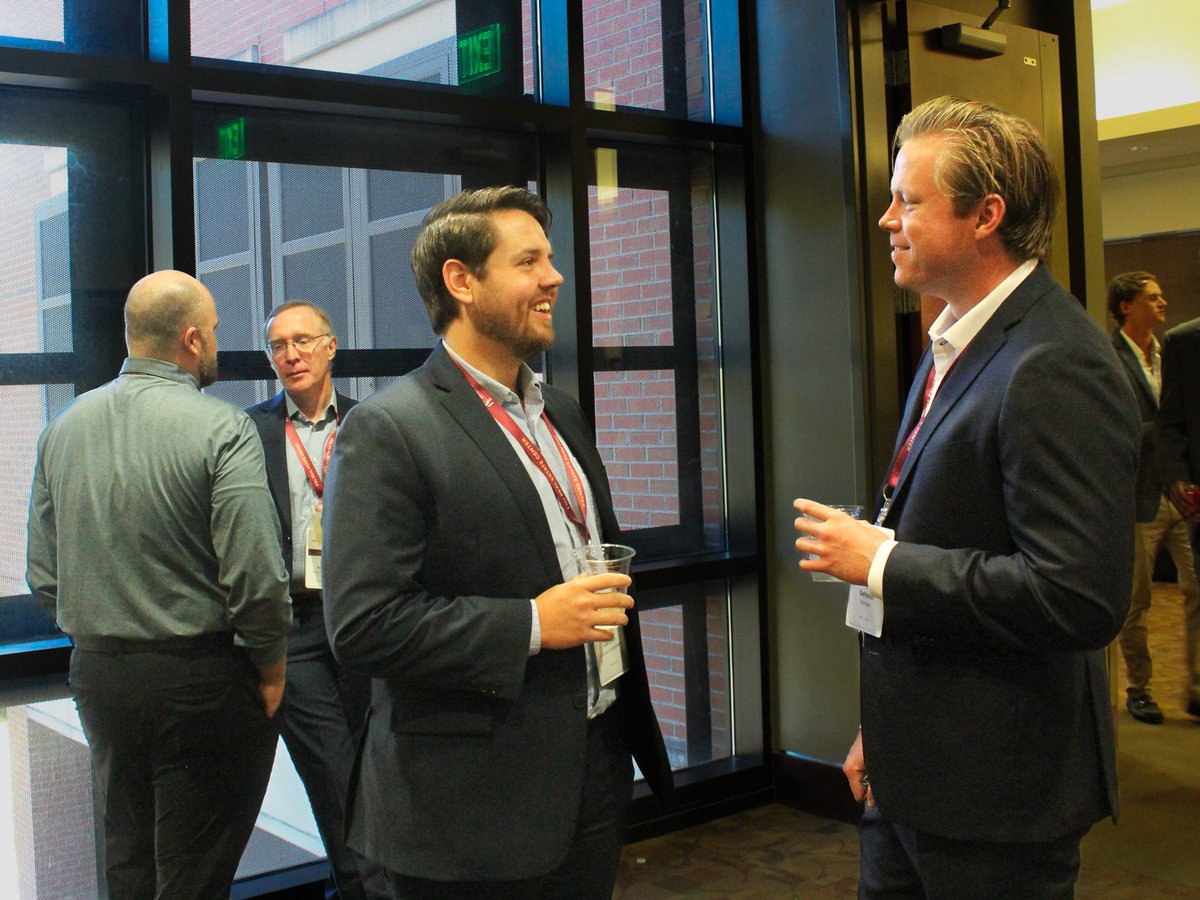 That's a wrap on the 28th annual 𝑻𝑹𝑬𝑵𝑫𝑺 Conference. Students and industry professionals alike had the opportunity to hear more about the emerging trends and issues facing the real estate industry. Thank you to everyone who attended! ✨