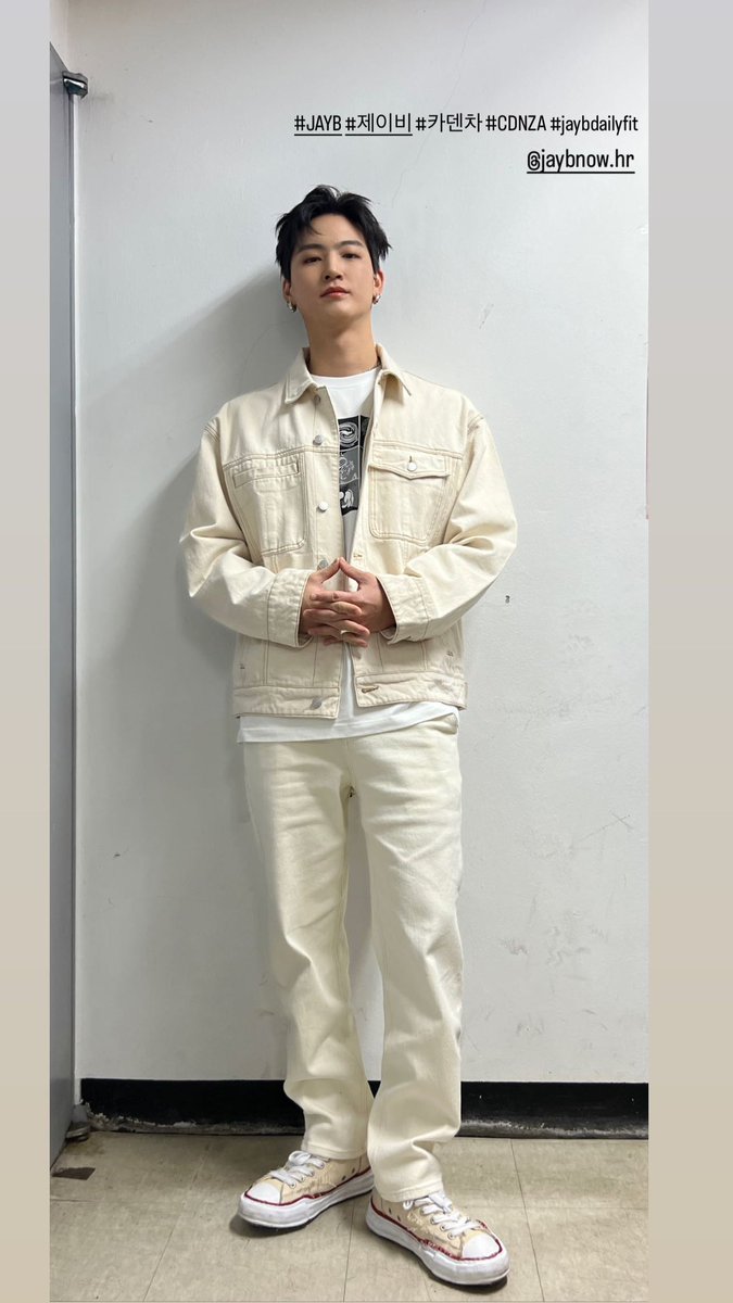 p_tellberg's tweet photo. วันนี้ใส่ชุดขาวไปทำงานเหมือนพี่เลย🥺☁️🤍 สงสัยว่าเราจะเป็นเนื้อคู่!!!!😆
Let's listen to #goUO #JAYB 's beautiful songs on Spotify together. Show your love Streaming for our #Jaebeom!
#제이비 @jaybnow_hr @GOT7
https://t.co/qgvaFa368A https://t.co/JOyo03PX5l