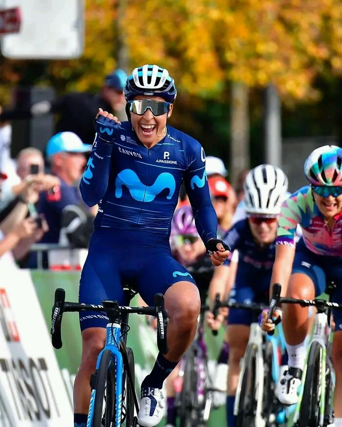 RadioGranma's tweet photo. #DeportistaCubana🇨🇺🚴// La rutera #Manzanillera❤ Arlenis Sierra Cañadilla ganó hoy la primera etapa del Tour Femenino de Romandía que se corrió a una distancia de 134.4 kilómetros en la ciudad de Lausana, Suiza.
#OrgulloGranmense https://t.co/jCg7L8l8D5