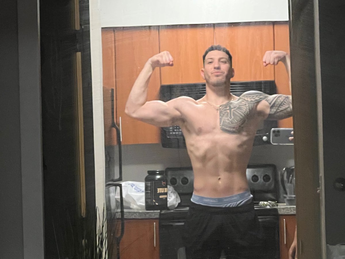 Jesusfsvargas's tweet photo. Hard work, discipline and consistency can change your whole life, keep grinding everyone 🤍 https://t.co/BlXspSeP5h