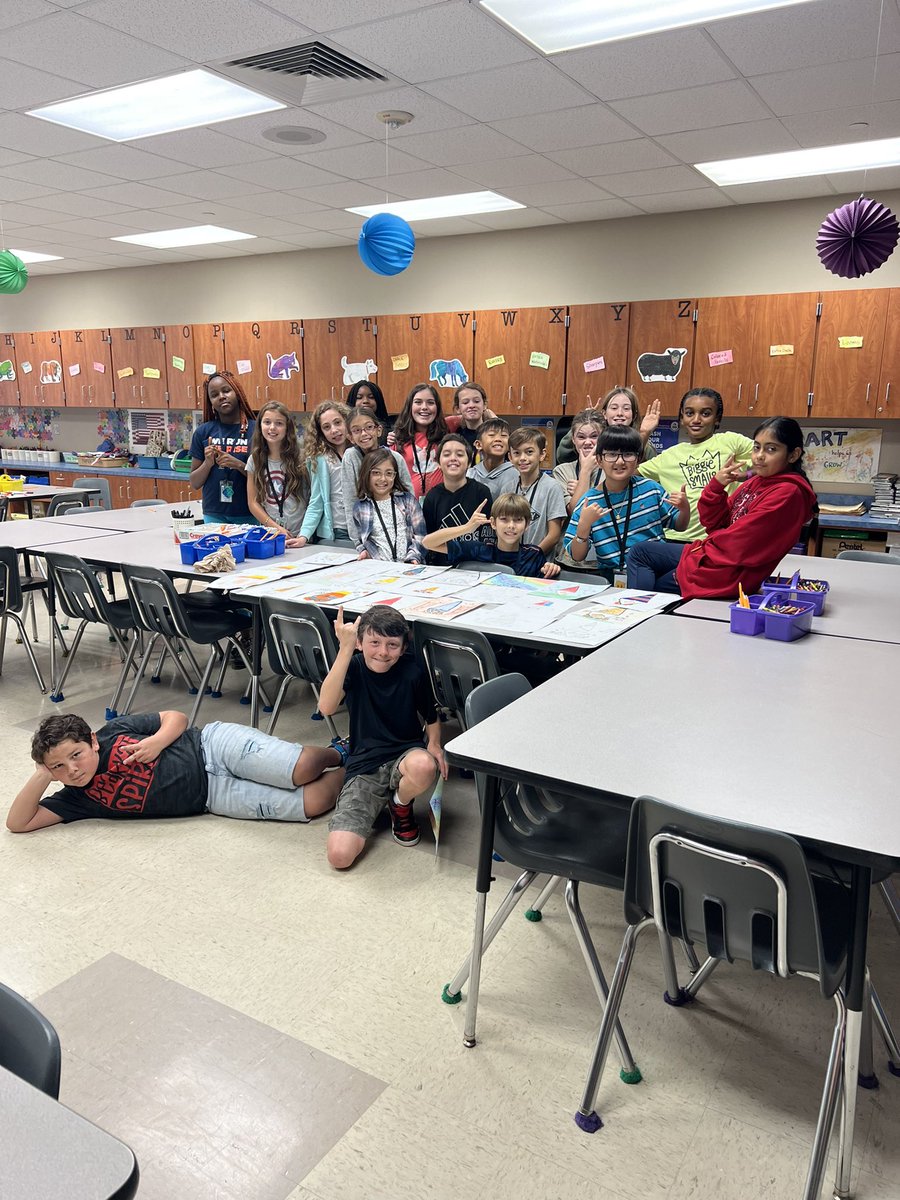 Fernandez_CTC's tweet photo. I had a great time teaching some Art classes today. Spending time with my former 4th graders &amp; meeting some new ones was the highlight. They did an awesome job on their Fall Gnomes. @BlackBearkats https://t.co/YRtqudeir5