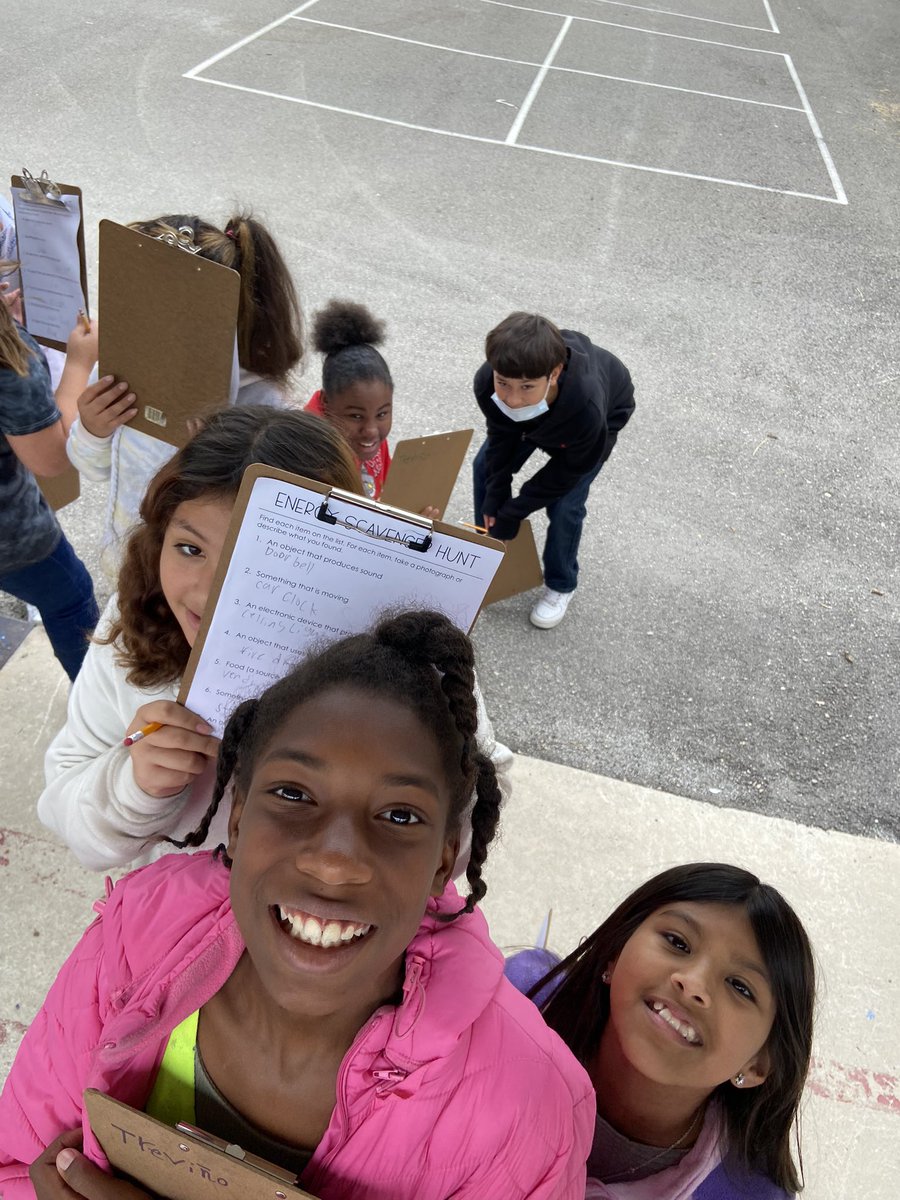_misstrevino's tweet photo. went on a scavenger hunt around the school looking for different forms of energy🔎🔥🔌☀️🚨🎧 @NISDCarlosCoon @NISDElemScience https://t.co/gdndNjc3gw