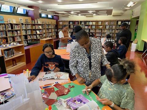 Sotru0's tweet photo. Our 7th and 8th grade girls enjoyed their time creating a vision board around entrepreneurship! @APWILLIAMS149 @ladyz267 @kamar_samuels https://t.co/6PqjSSMUuB