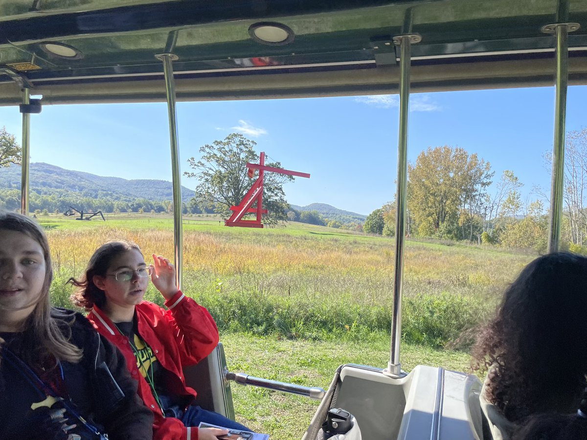 PerryWhs's tweet photo. …and more @WeehawkenTSD #WeeExplore. Gorgeous fall day, @StormKingArtCtr thank you for an unforgettable experience. https://t.co/1fKbt6OHV7