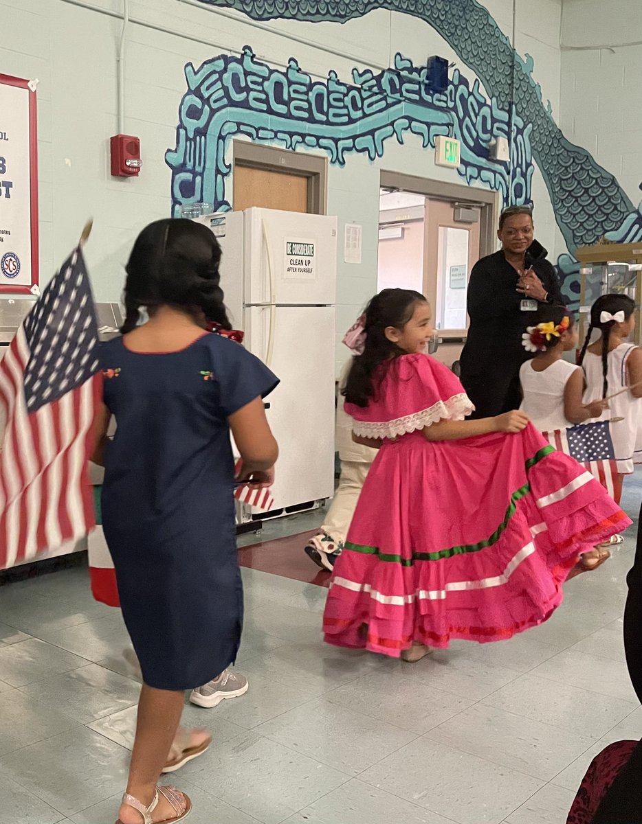 MSCSESL's tweet photo. Yesterday, @GrahamwoodEL had an ESL Parent Night honoring the many Latin countries as part of their #HispanicHeritageMonth celebration! @SCSK12Espanol @EmpowerSCS https://t.co/J4Szuaoptd