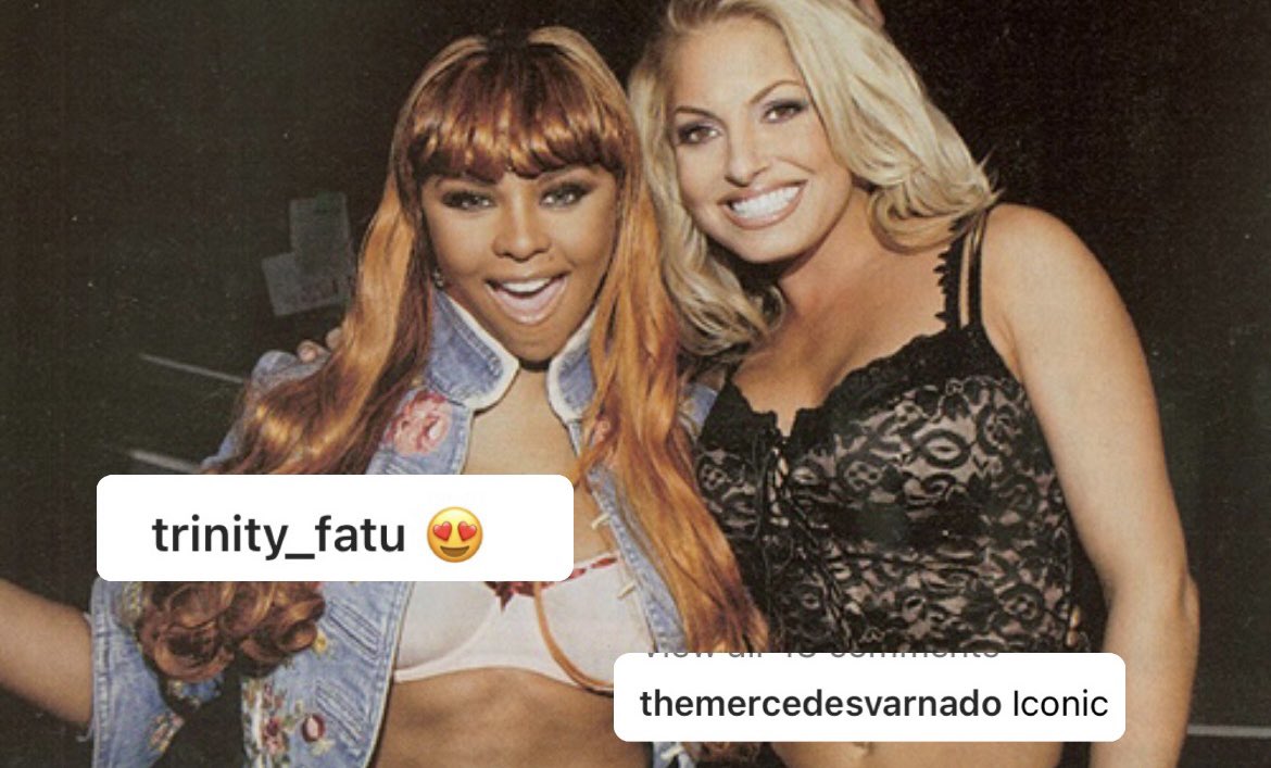 RT @femalelroom: Sasha Banks & Naomi immediate reaction to the picture Trish Stratus just posted on IG https://t.co/fZlZlzVmwg