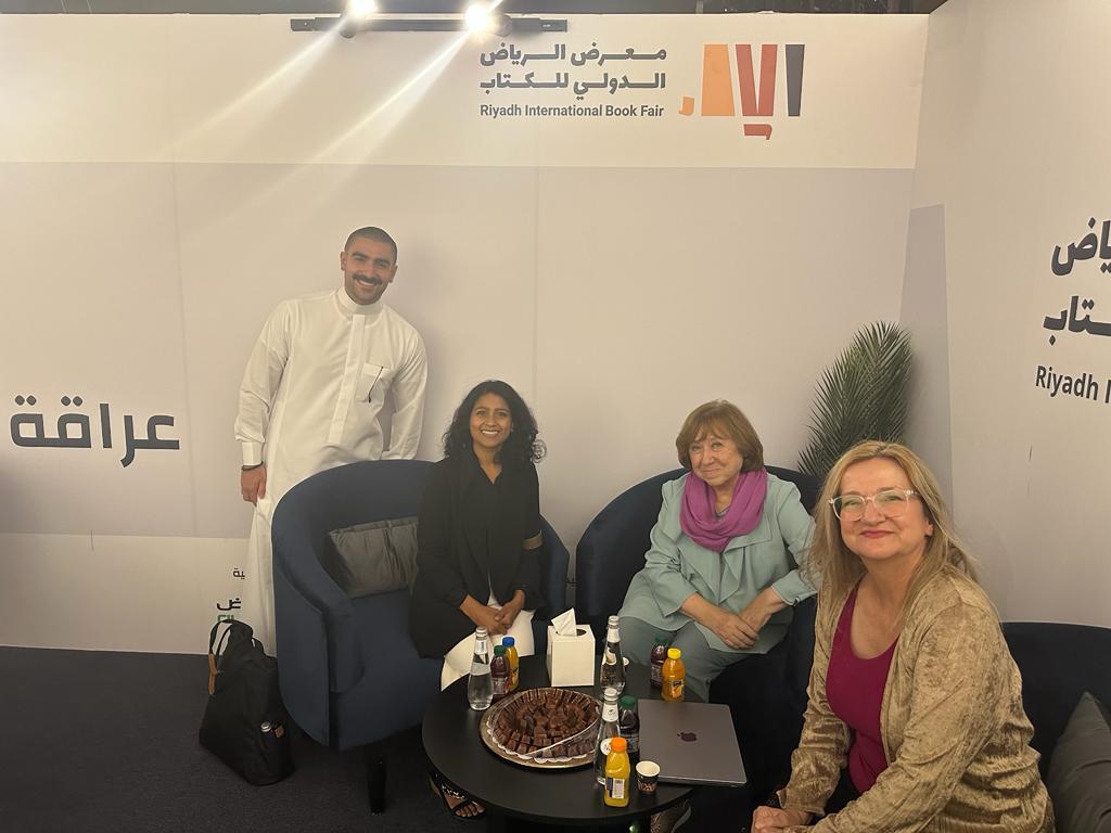 lindalrichards's tweet photo. Amazing to speak at a book event where over 1 million people will have attended in 2022 and to talk about women in #CrimeFiction in a space where it is a new conversation. Proud to take part. #RIBF2022 @RyBookFair  @sheena_kamal @rhardingwriter #SvetlanaAlexievich #writinglife https://t.co/quSqMKw14V