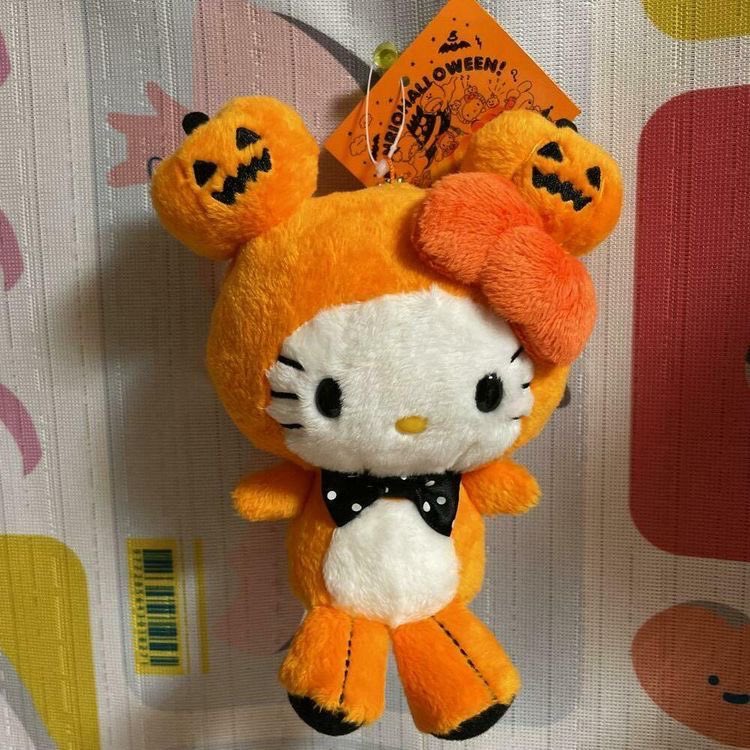 sanriodaily's tweet photo. spooky pumpkin kitty 💫 https://t.co/4zZDUyakZQ