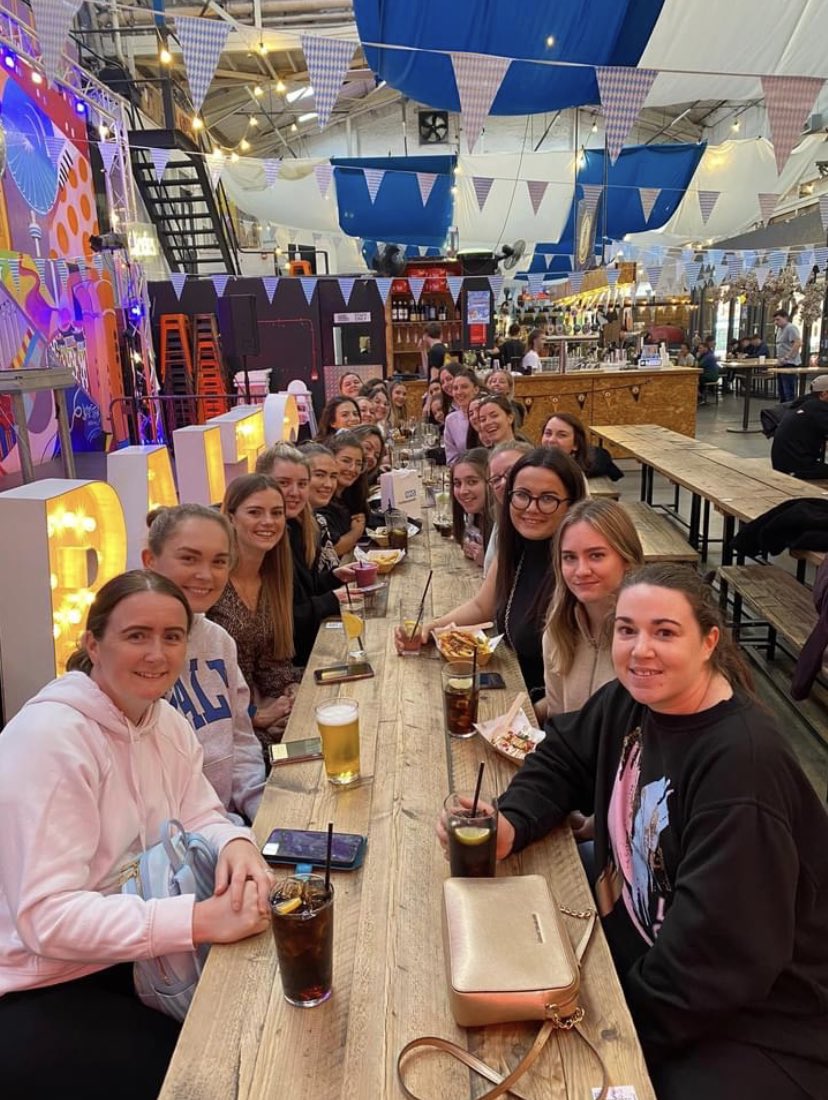 Judimidwife's tweet photo. Fab first week of induction for our NQMs - welcome to our LWH family bring on week 2! Teamawesome❤️#jurgenofficial 😉@GaryPriceTweets #proudtobealwhmidwife #preceptorshipmatters #Ivegotyourback @JanBentleyRM @AlisonLMurray @KathrynMooneyRM https://t.co/VBY6LaNjTS