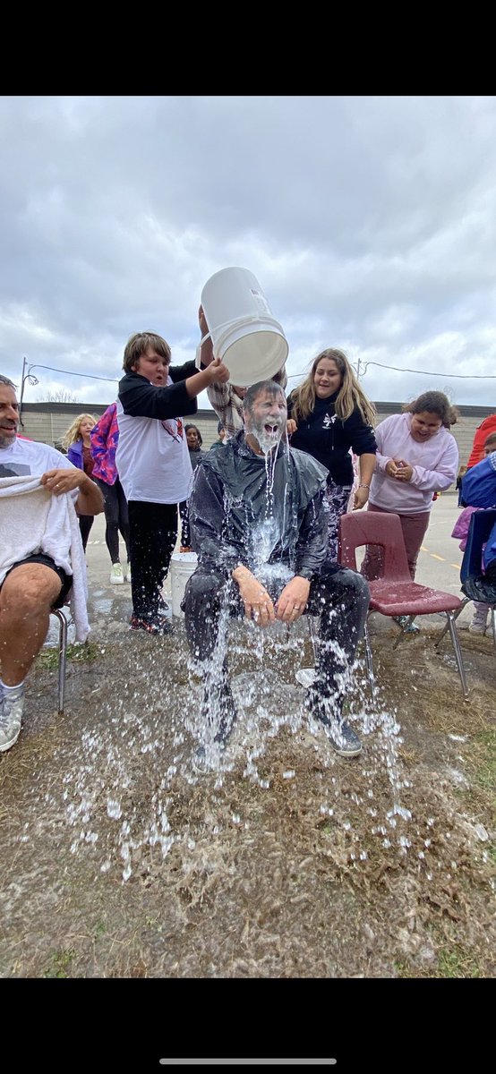 After reaching their fundraising goal to support the Terry Fox Run, the students finally got to see what they’ve been waiting for! Giant thank-you to everyone that helped to make all this happen! <a href="/GoodfellowPS/">Goodfellow P.S.</a> <a href="/GPSMrZ/">Terry Zaikos</a> <a href="/MatthewRosar/">Mr. Rosar</a> <a href="/CalabrettaJenn/">Jennifer Calabretta</a> @Rhonduhl