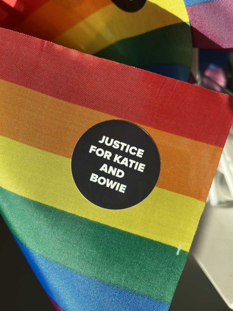 MelissaCrisp7's tweet photo. Prepping for #prideatlanta 
#katiejanness 
@paynelindsey #pride #AtlantaPride #atlanta https://t.co/O4acb2aqXP