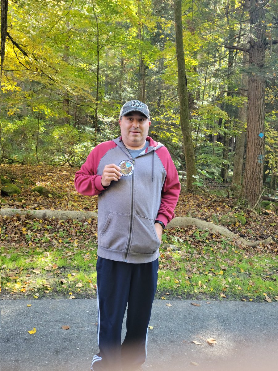 Gkalner's tweet photo. 50 miles in 2 months starts off with some challenging scrambles..got some help from friends #MyAdventureChallenge #Fall50Challenge https://t.co/mX2I6tof0q