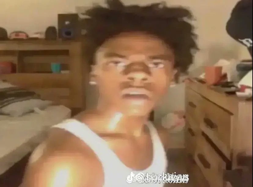 tAkitouZ's tweet photo. @combpodX bro what? 💀 https://t.co/JYQRCFoKZe