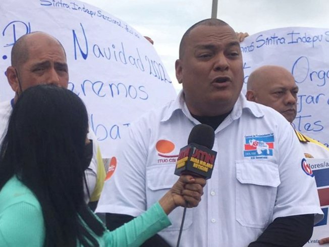 CentralASIZulia's tweet photo. #7OCT | Hoy junto al Sindicato de Trabajadores Independientes de Venezuela seccional Zulia (SINTRA-INDEPV Zulia) acompañando a los comerciantes del casco central de Maracaibo en su exigencia al derecho al trabajo. ¡El sindicato solicita espacios para la temporada navideña! https://t.co/qgJu3STXix