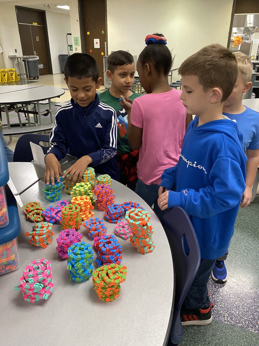 MsSchulz2's tweet photo. Celebrating @SFE_3820 students’ hard work and dedication this morning with our first ⭐️ store #stoutfieldgood https://t.co/sMbpuieC4l
