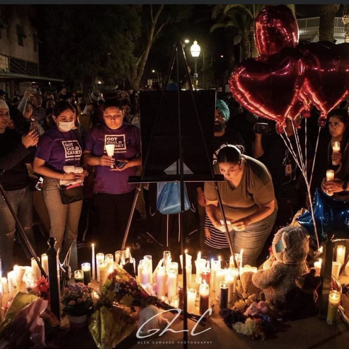 jobanchandi2's tweet photo. Candlelight vigils in the loving memory of Dheri family, waheguru keep them in paradise!!
#justice #MercedKidnapping
#AllLivesMatter @PunjabiRadioUSA https://t.co/PmOJnhmyV2