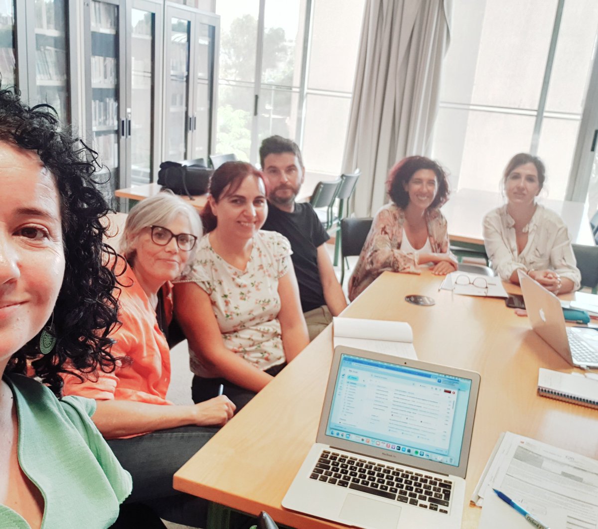 EOICartagena's tweet photo. Comienzo de la formación #DigitalProf para realizar nuestro Plan Digital de Centro. ¡Gracias a Begoña, nuestra TED, por una primera sesión tan fructífera! 
#DigCompOrg #Prodigi #DigitalProf @sifopcarm @Educarm @CPRRegionMurcia @ProgramasRM https://t.co/RdSDWruGuf