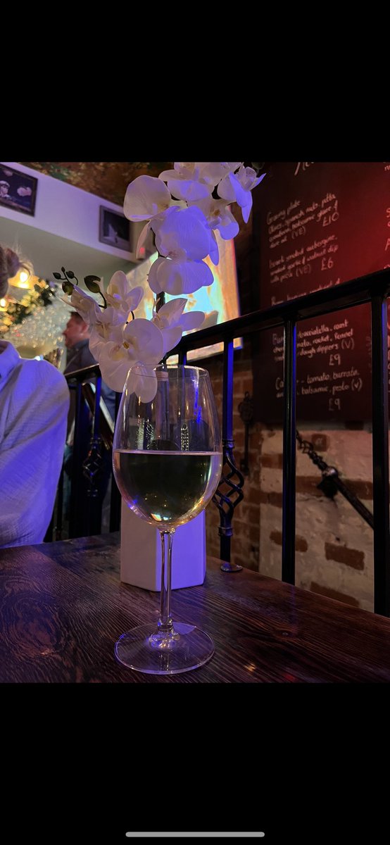 WineSank's tweet photo. Pinot Grigio - Boston Spa, England #winesank #wineclub #winelovers #wine https://t.co/oxbP5Mxnsj
