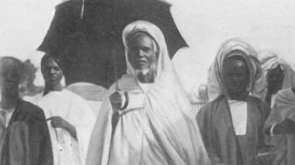 Mame Maodo Notre Guide Spirituel :
Sy Malick, Malick Ibn Ousmane, Malick Fawade Wele Ndiole Fama, Nioun amel nanioula ndioukeul. On dit souvent « Kila diangual, kako diangual, kamu diangual, kokou Maodo moy kiko diangual » S’y Malick🤲🏾🤲🏾♥️🕊