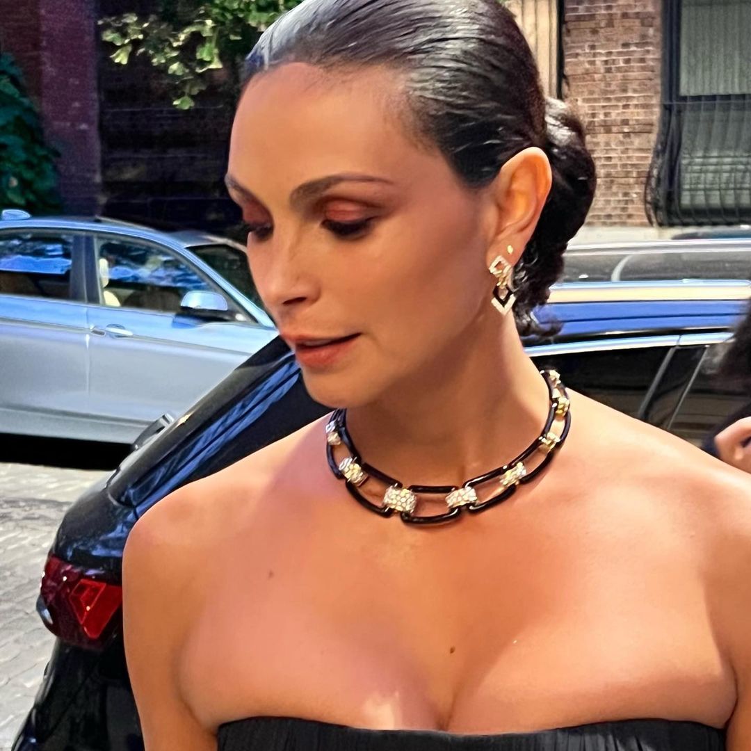 Glammed 🖤 

Via IG morenabaccarin