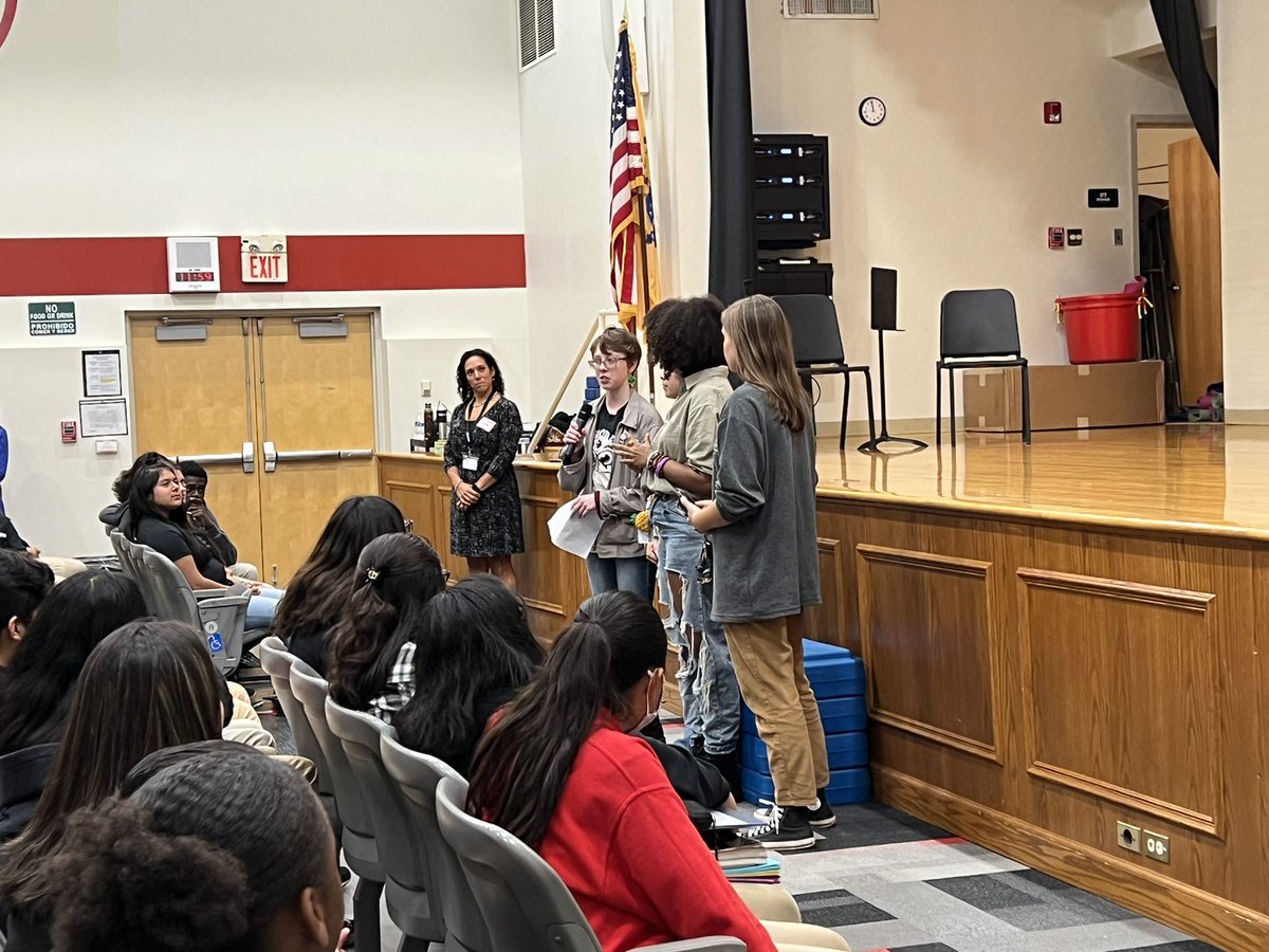 RBMSCounselors's tweet photo. Today we welcome Red Bank Regional High School to RBMS to speak with our 7th and 8th graders about what their different academies have to offer! #DreamBig https://t.co/69VYO3nB6C
