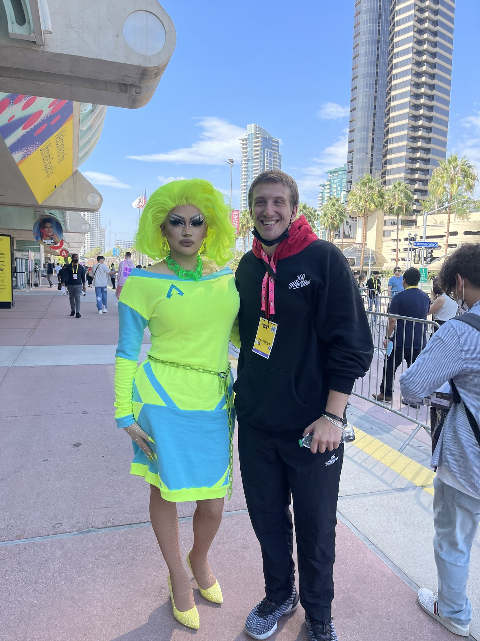 Kylie Gabor TwitchCon On Twitter The Queen Met A King NiceWigg kylie-gabor-twitchcon-on-twitter-the-queen-met-a-king-nicewigg