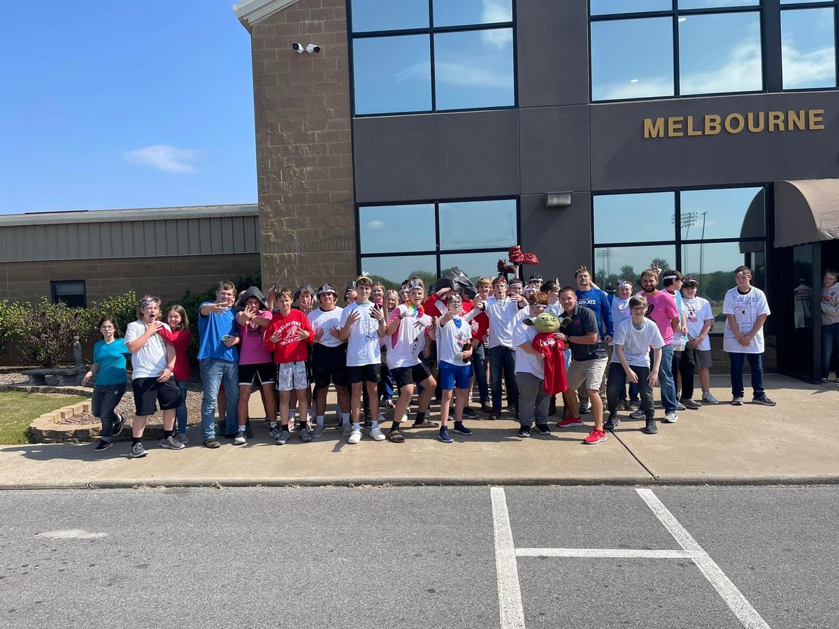 MelbourneSchoo1's tweet photo. 2022 US History Boston Tea Party at MHS celebrating freedom. Thank you @CoachHos13 for teaching in #MSDthePlaceToBe #gokatsgo https://t.co/iVkM5r400k