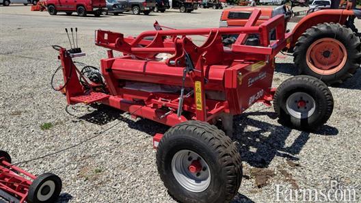 FarmsNews's tweet photo. 2017 Farm King BW200 🔻

NEW bale wrapper - listed by @RicerEquipment: https://t.co/BgdX5MzMgb

#USFarmer #FarmEquipment #FarmKing #BaleWrapper #AgTwitter #USAg #OhioAg https://t.co/FjytDEJaQa