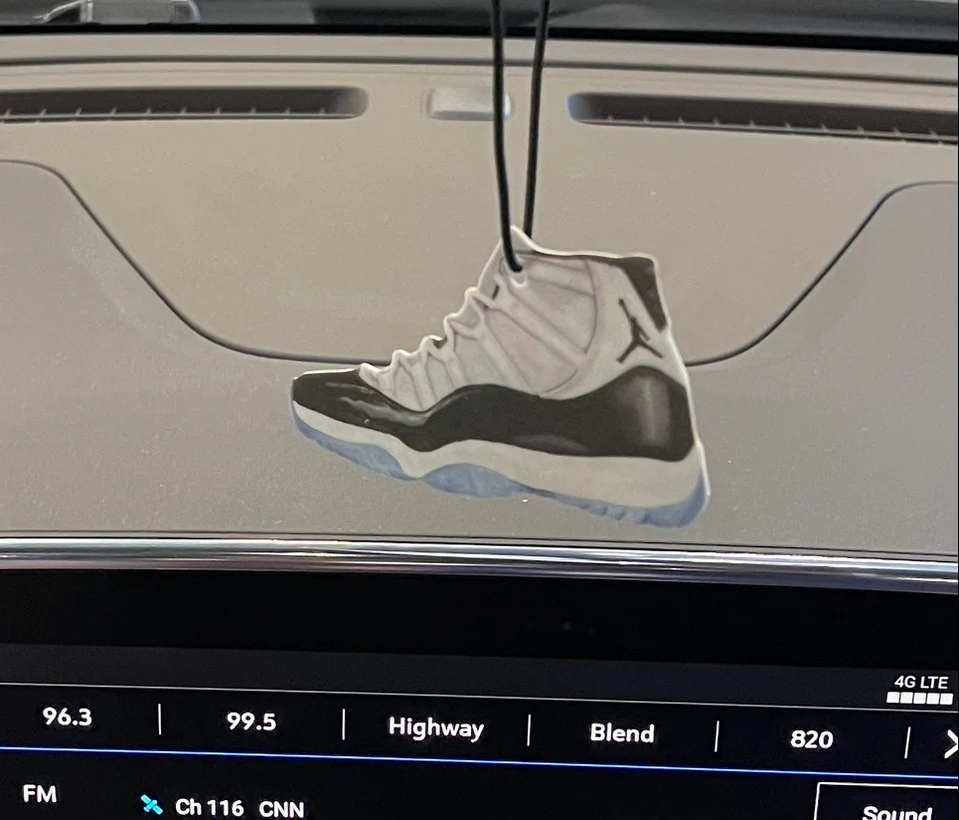 The Concord II artwork on the Wallkicks and FreshandWipe collaboration is timeless. ⏰ 

Choose from Cool Ice, Strong Vanilla, and New Car scent for your car, gym bag, home, or office.
.
.
.
#FreshAndWipe #AirFresheners #AirFreshener #CarAirFreshener #CarAirFresheners