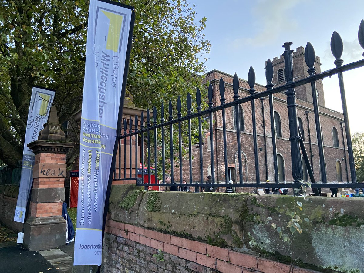WhitechapelLiv's tweet photo. We’re ready for #LiverpoolSleepout at @stjameschurch - hoping the rain stays off for the rest of the night 🥱 https://t.co/YFpqRDU95k
